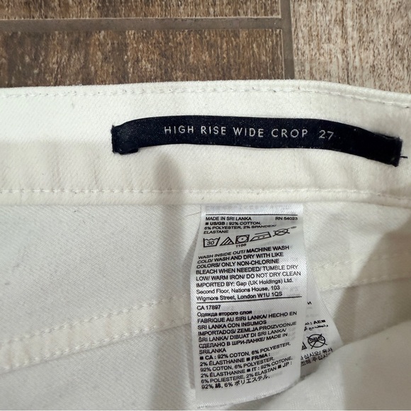 Banana Republic | White Wide-Leg Cropped High Rise Jeans - Picture 3 of 11